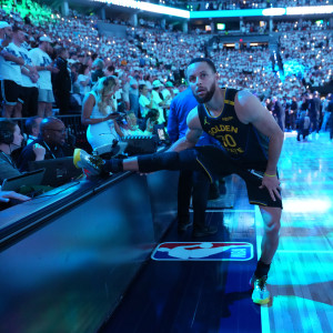 Οι αντιδράσεις για τις επενδύσεις του Στέφεν Κάρι που σχετίζονται με κατασκόπους του Ισραήλ