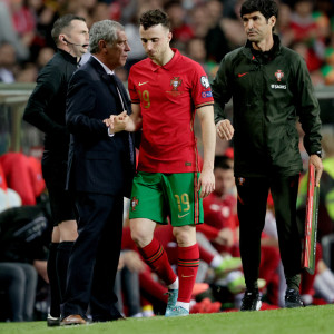 Το «χρυσό» παρελθόν του Φερνάντο Σάντος: Τα εκατομμύρια που συνεχίζουν να... τρέχουν